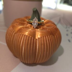 Elegant Gold Marquise Ring Size 5.0